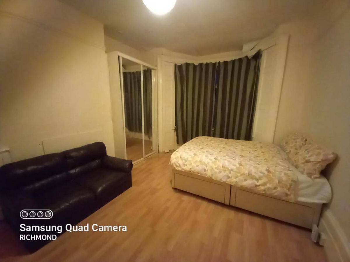 Elmdene Road - Large Room Лондон Екстериор снимка